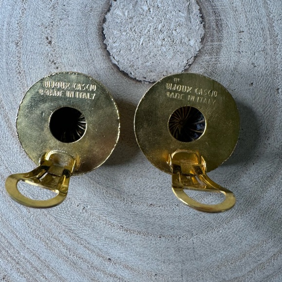 Vintage Bijoux Cascio Gold Tone Round Clip On Earrings - Picture 3 of 4